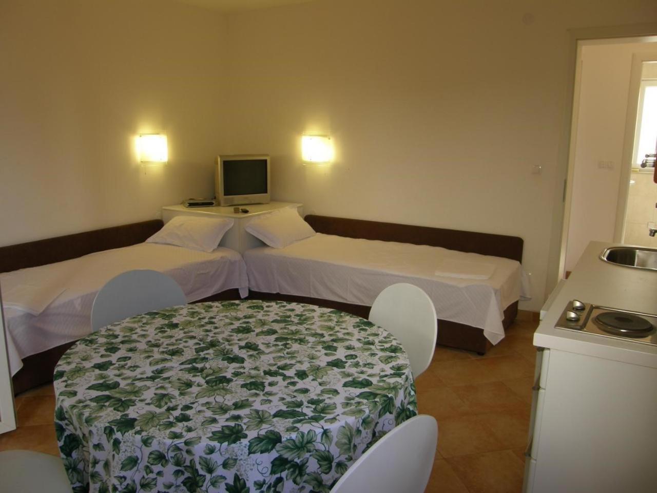 Apartments Boris Omiš Exterior foto